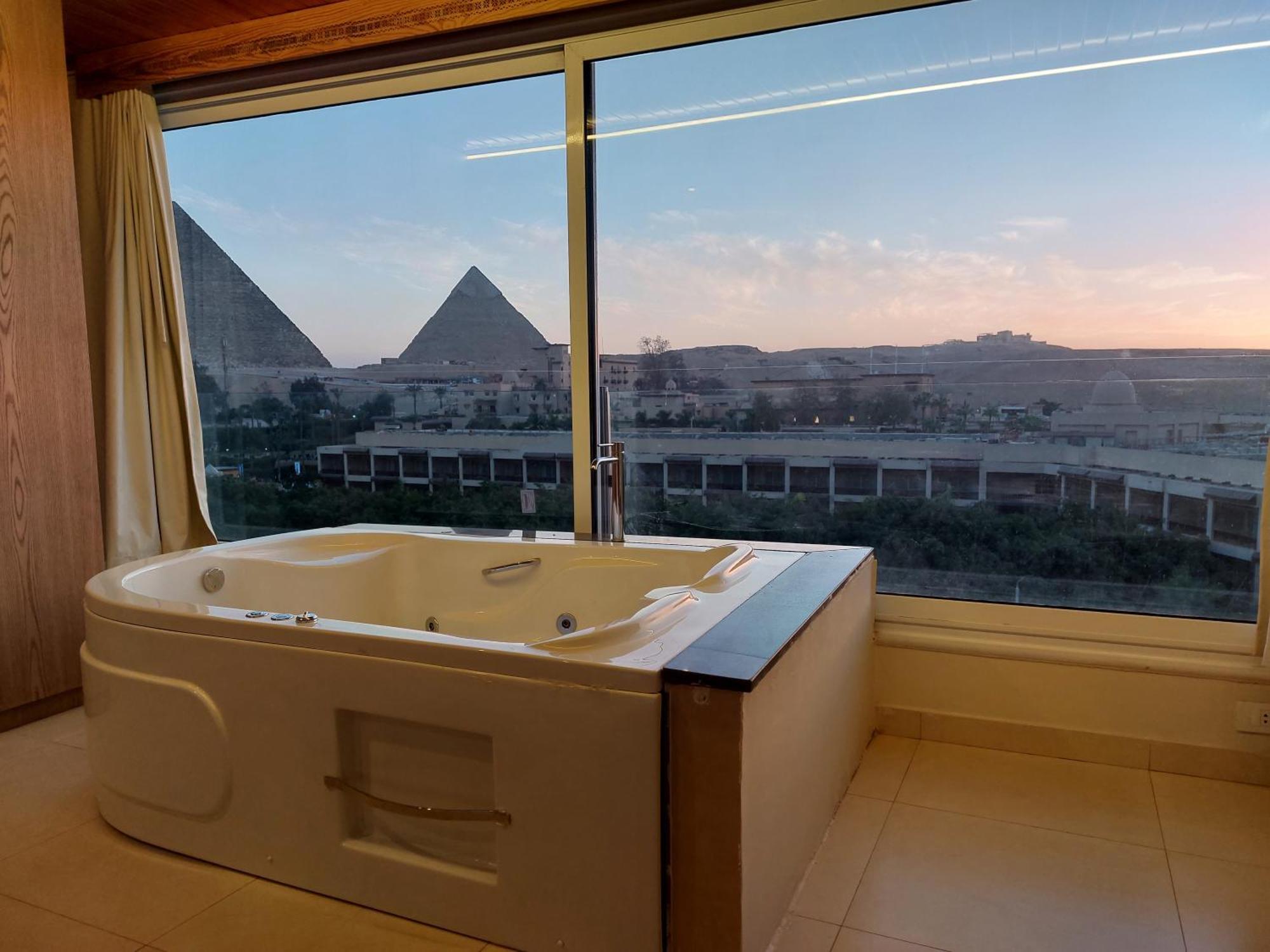 Doudou Pyramids View Hotel Kafret el-Gabal Eksteriør bilde