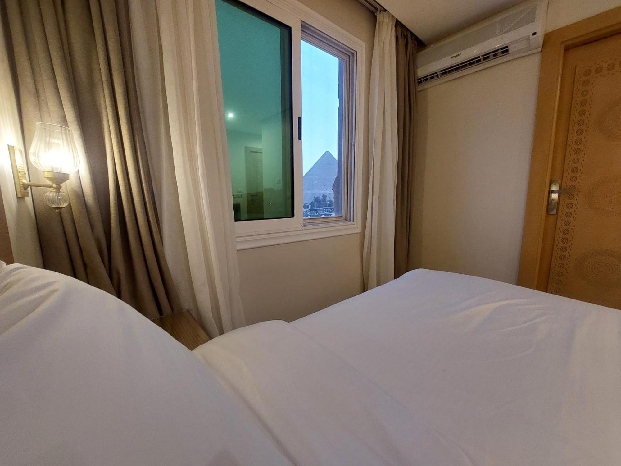 Doudou Pyramids View Hotel Kafret el-Gabal Eksteriør bilde
