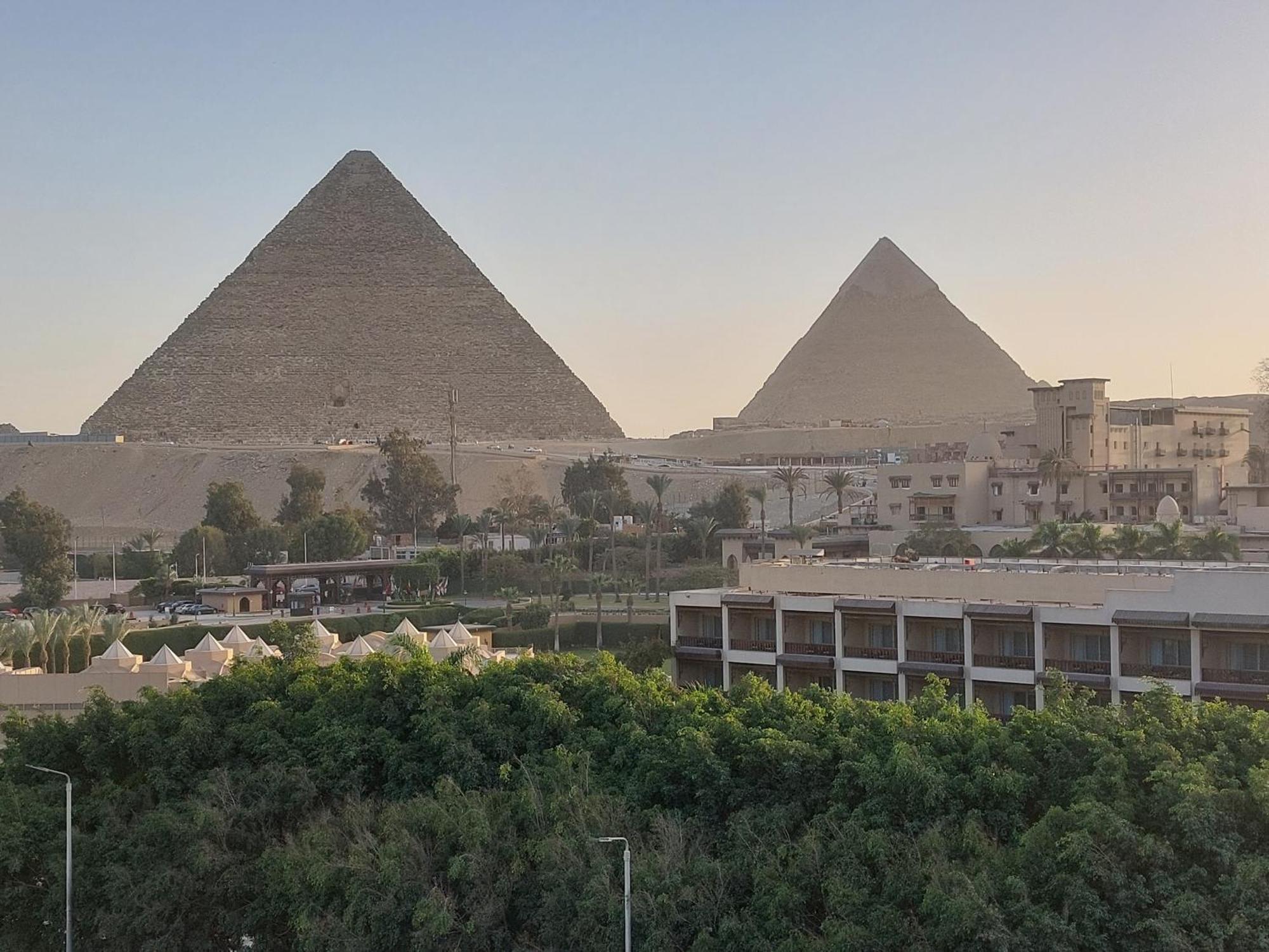 Doudou Pyramids View Hotel Kafret el-Gabal Eksteriør bilde
