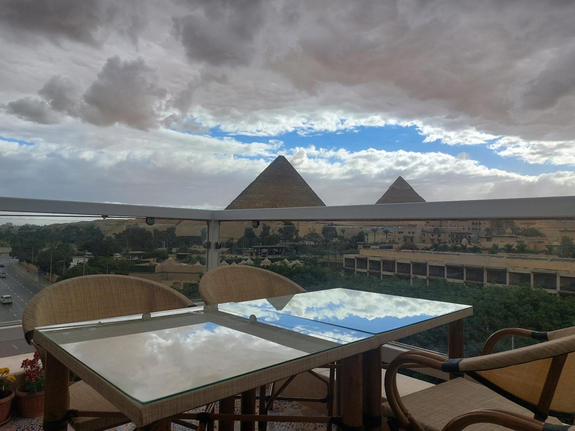 Doudou Pyramids View Hotel Kafret el-Gabal Eksteriør bilde
