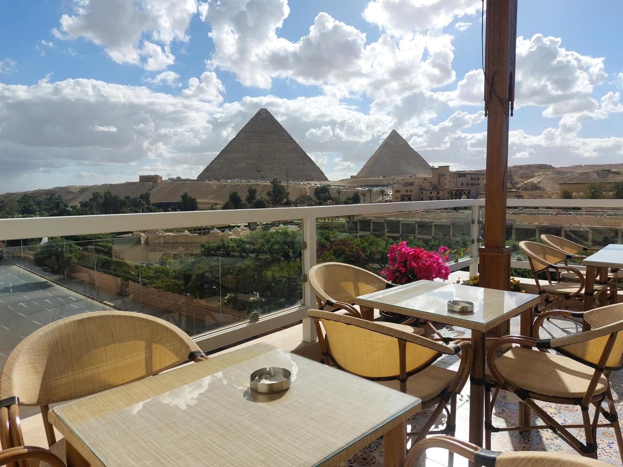Doudou Pyramids View Hotel Kafret el-Gabal Eksteriør bilde