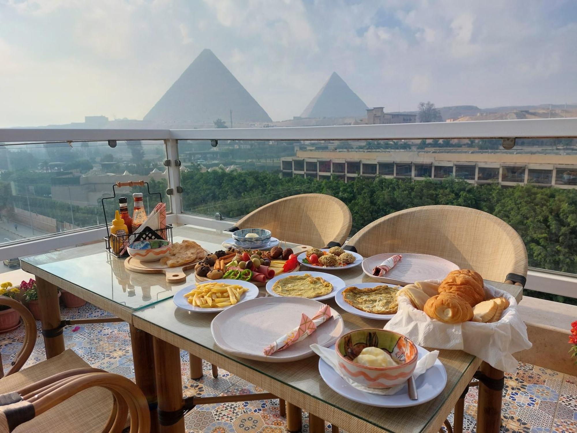 Doudou Pyramids View Hotel Kafret el-Gabal Eksteriør bilde