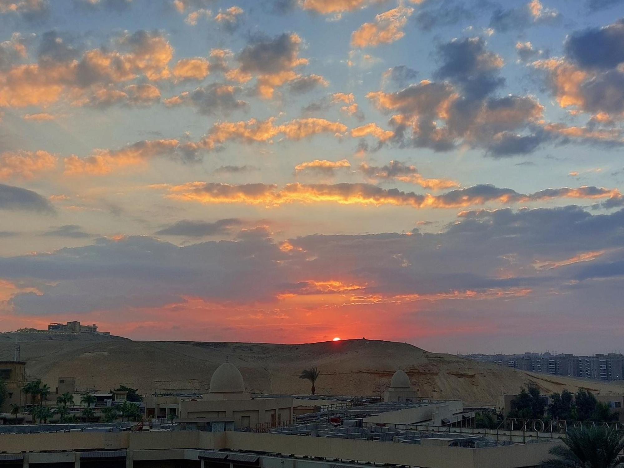 Doudou Pyramids View Hotel Kafret el-Gabal Eksteriør bilde