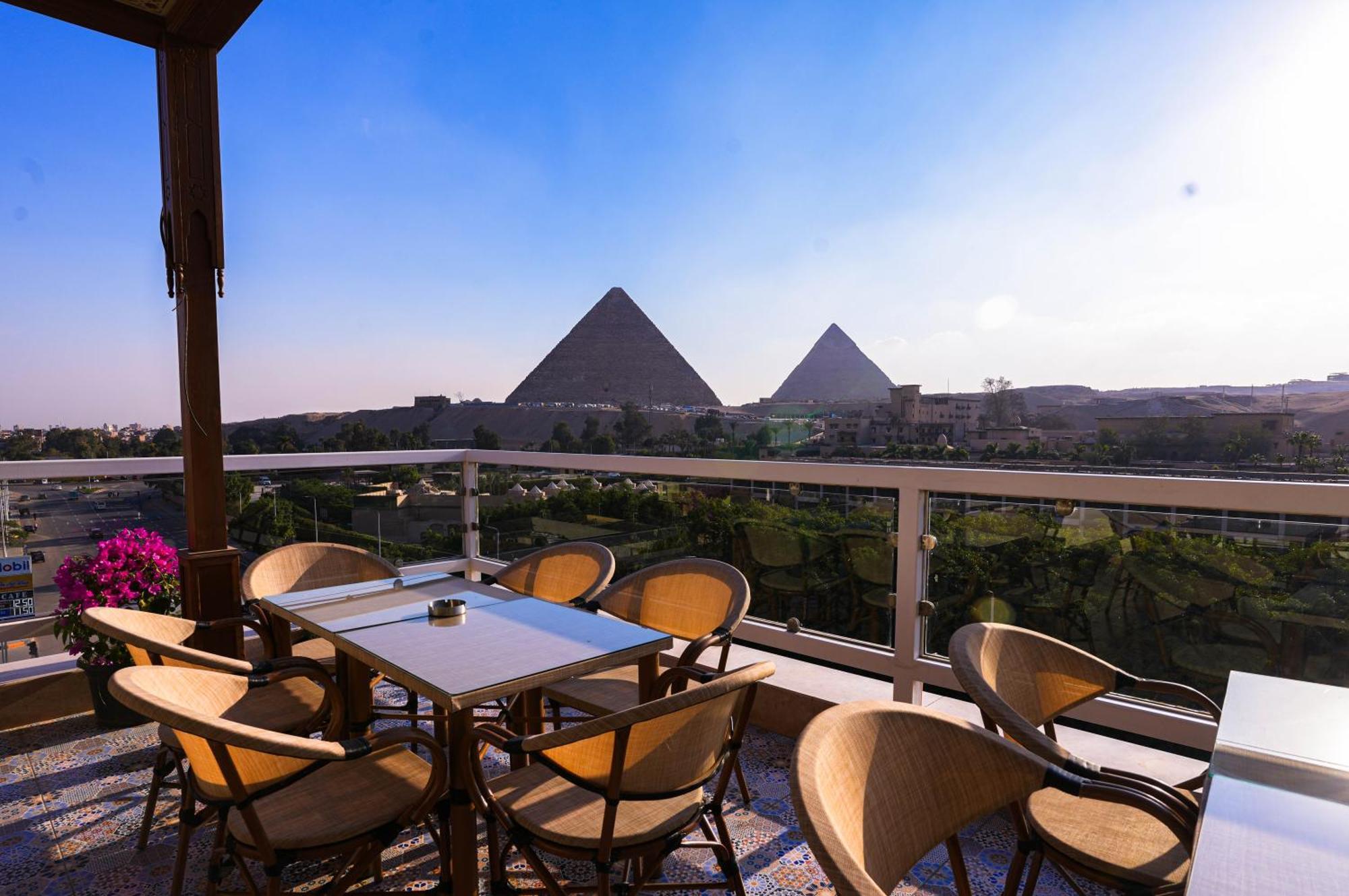 Doudou Pyramids View Hotel Kafret el-Gabal Eksteriør bilde
