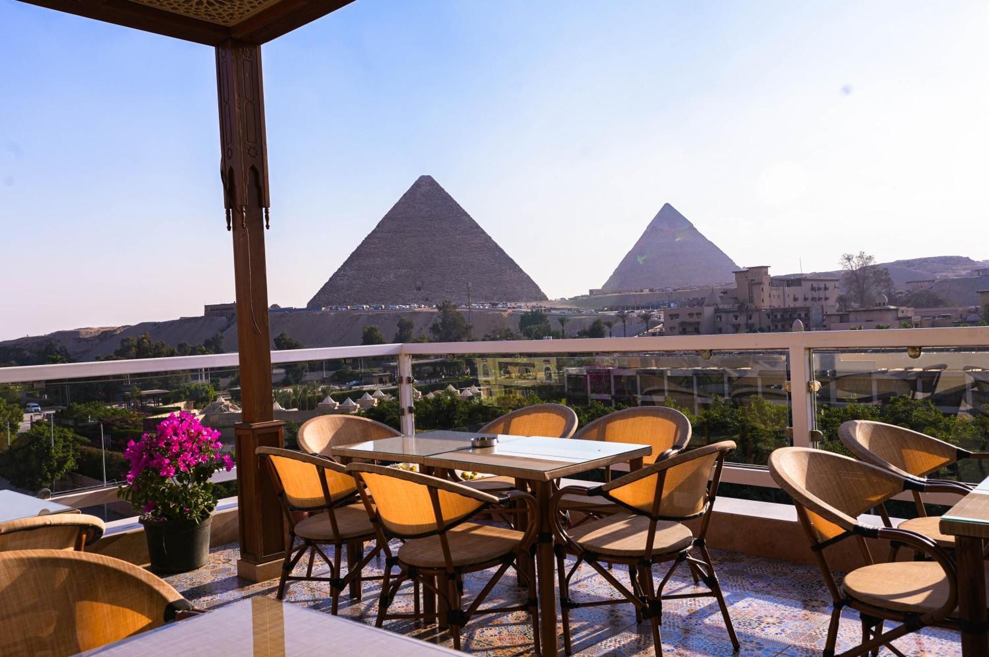 Doudou Pyramids View Hotel Kafret el-Gabal Eksteriør bilde