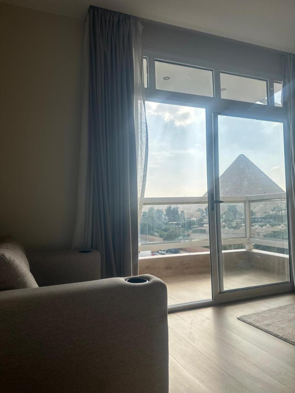 Doudou Pyramids View Hotel Kafret el-Gabal Eksteriør bilde